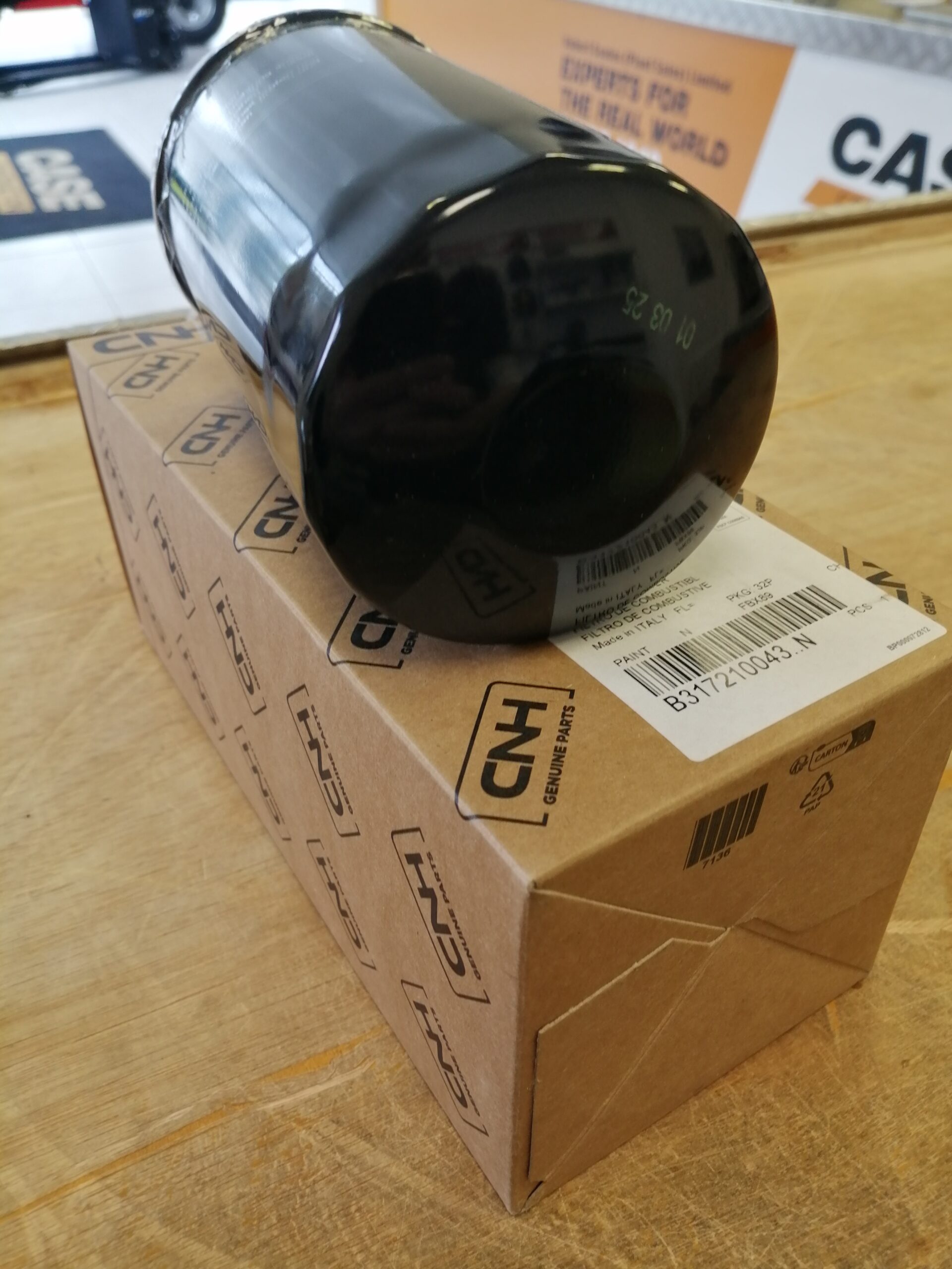 CASE ENGINE FUEL FILTER PART NUMBER B317210043..N GENUINE ALTERNATIVE NUMBERS 48145969 / KAH17440 - Image 2